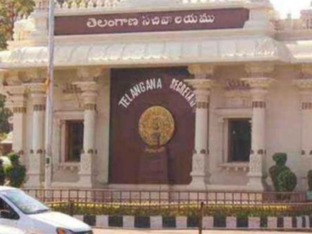 తెలంగాణలో భారీగా ఐఏఎస్‌ల బదిలీలు: పెద్దపల్లికి దేవసేన