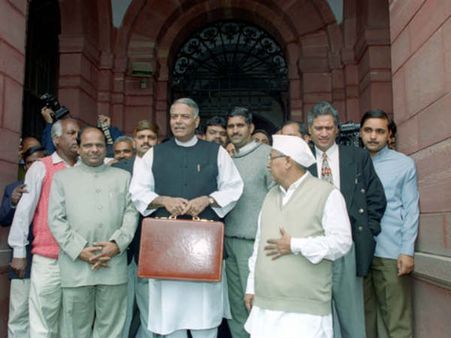 డ్రీమ్ బడ్జెట్లు ఇలా.. సేద్యం నుంచి ఐటీ వరకు స్వీయ ప్రగతి