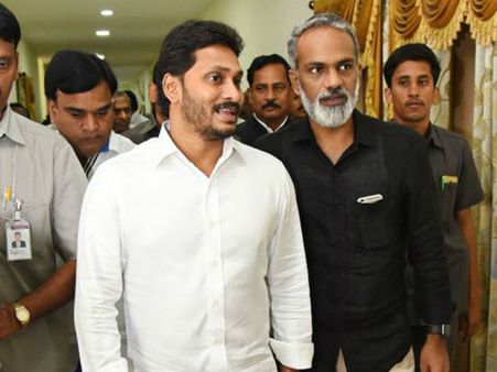 జగన్‌కు షాక్ తప్పదా?: టీడీపీలోకి వంగవీటి! ముహూర్తం ఖరారు, మల్లాది ఎఫెక్టేనా?