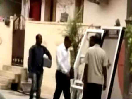 ఆయేషా మీరా కేసులో సిట్ విచారణ...తల్లిదండ్రుల నుంచి వివరాల సేకరణ