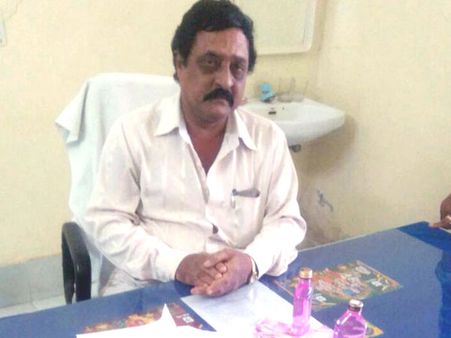 జీతం కావాలంటే..లంచం కొట్టాల్సిందే:ఎసిబికి పట్టుబడ్డ రిమ్స్‌ అధికారి