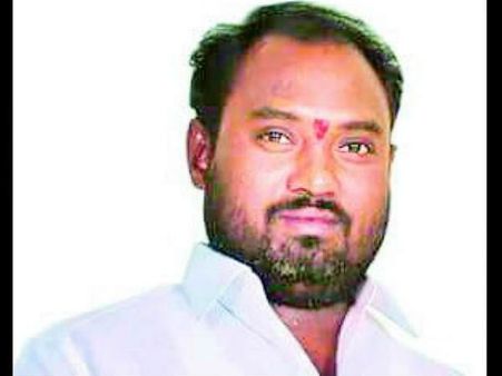 మళ్లీ శ్రీనివాస్‌ హత్య కేసు దర్యాప్తు: పరారీలో అనుమానితులు?