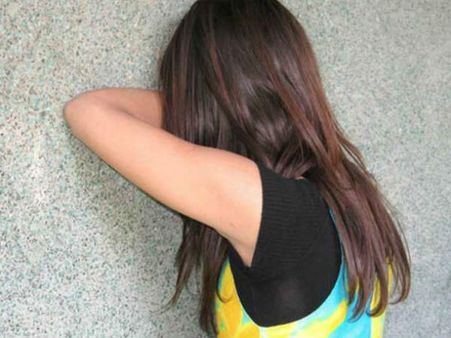 ఫేస్‌బుక్ ఫ్రెండ్‌ కదాని ఇంటికి పిలిస్తే.. వాడేం చేశాడో తెలుసా?