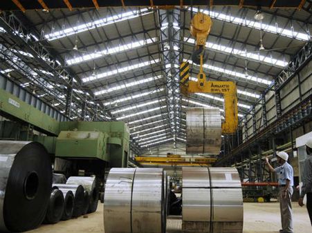 పారిశ్రామిక ప్రగతి తగ్గుముఖం.. మరింత నియంత్రణలోకి ద్రవ్యోల్బణం