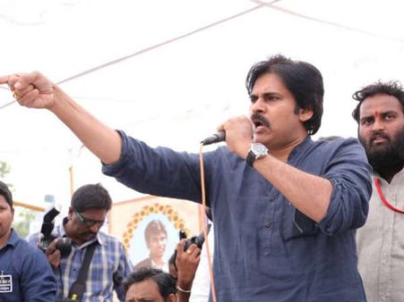 పవన్ కళ్యాణ్ ఎక్కడ?... బడ్జెట్లో... ఇంత జరిగితే ఏం మాట్లాడరేంటి?... ప్రశ్నించరేంటి?