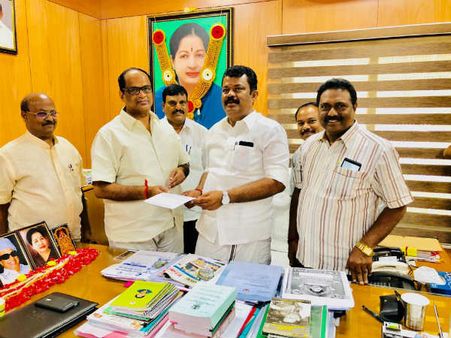 అదేం లేదు,తెలుగులోనే జయలలిత జవాబిచ్చారు: పన్నీర్‌