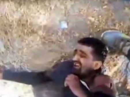 ఘోరం: యువకుడి కిడ్నాప్.. చిత్రహింసలు, పోలీసులు వెళ్లినా.., (వీడియా)