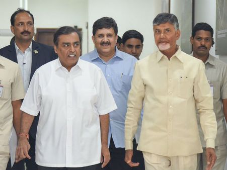 చంద్రబాబూ! అంబానీతో ఏం మాట్లాడారో చెప్పండి: వైసిపి