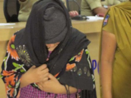 గర్భిణీ హత్య: ఏజ్ గ్యాప్ వల్ల వివాహేతర సంబంధం, పింకీ ఫ్యామిలీ పరిస్థితి ఇదీ.. కనీసం ఫోటో లేదు