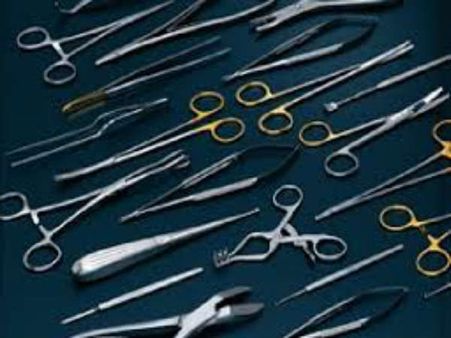 గర్భిణికి ఆపరేషన్‌:కత్తులు తుప్పు పట్టాయని...మధ్యలో ఆపేశారు