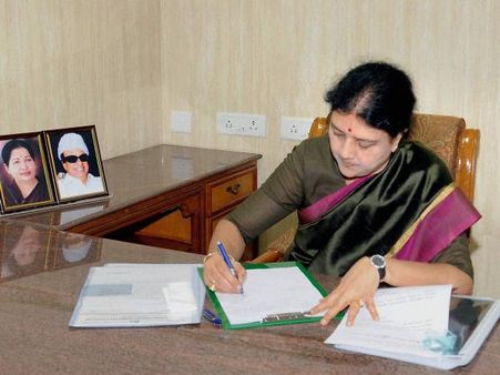 శశికళకు షాక్, 20 డొల్లా కంపెనీలు, విదేశాలకు నగదు, ఈడీ ఎంట్రీ, 100 బ్యాంక్ అకౌంట్లు, సీజ్!