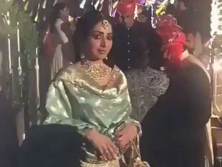 బోనీకపూర్‌ను ఎందుకు పెళ్లి చేసుకుందంటే: పెళ్లిలో.. శ్రీదేవి చివరి క్షణాలు (ఫోటోలు)