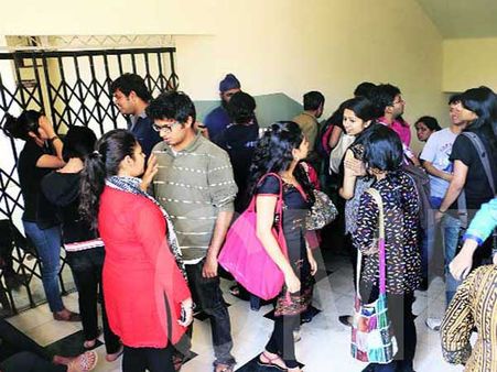 టెట్ పరీక్షా?...లేక...అభ్యర్థులకు విషమ పరీక్షా?...