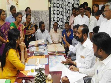 ఇంక చాలు...వేధింపులు ఆపండి:పంచాయతీ కార్యదర్శుల సంఘం ఆవేదన