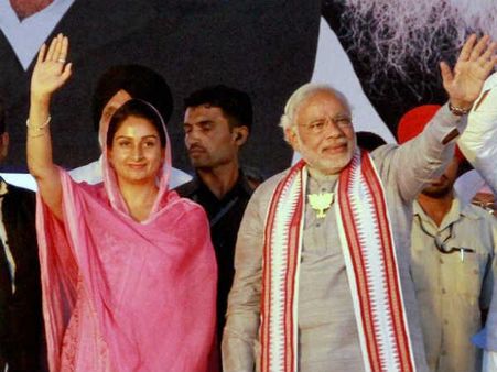 టీడీపీ వెళ్లిపోవడం బీజేపీకి దెబ్బ: అకాలీదల్, పట్టించుకోవట్లేదు: షాకు బాబు