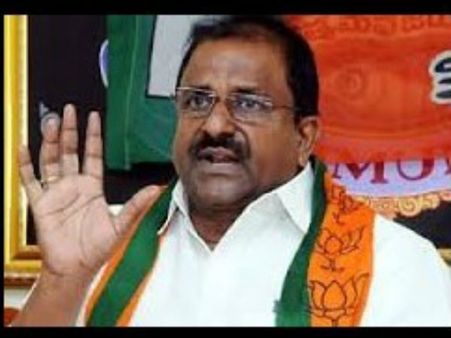 హోదా ఎఫెక్ట్: మండలిలో సోము వీర్రాజు వర్సెస్ రాజేంద్ర ప్రసాద్