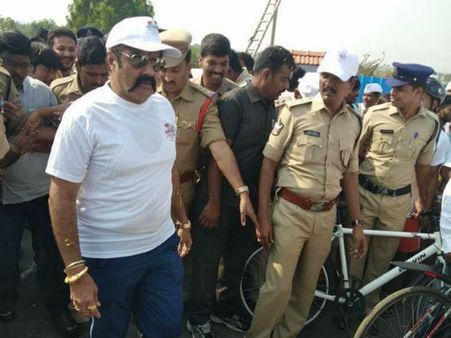 బిజెపిపై యుద్ధం చేస్తున్నాం: బాలకృష్ణ, తొందరెందుకని సుమన్