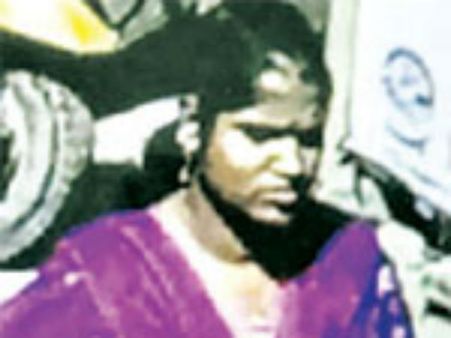 నేనూ.. హేమ సోదరిని గుర్తుపట్టలేదా?: మాయ లేడీ ఘరానా మోసం..