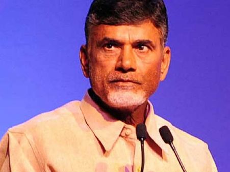 చంద్రబాబుకు మైనారిటీ నేత షాక్...పదవికి రాజీనామా:సిఎం పిలుస్తున్నా...