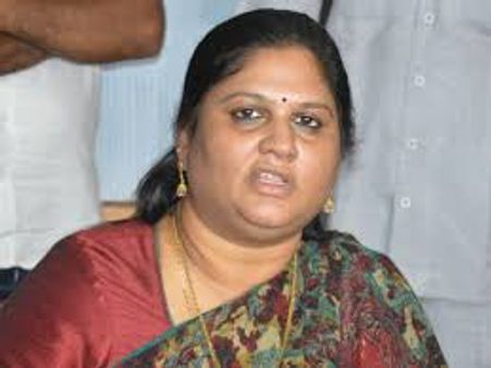 లబ్దికోసమే హోదా పోరాటం, ఏ పార్టీలో లేను, నాకు ఆత్మగౌరవం ఉండదా?:కొత్తపల్లి గీత