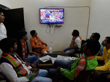 మాణిక్‌కు చెక్, కమ్యూనిస్ట్ కోటాలో కాషాయ జెండా: త్రిపుర, నాగాలాండ్ బీజేపీవే, మేఘాలయలో ఉత్కంఠ