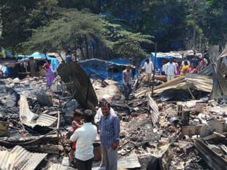 మాదాపూర్‌లో భారీ అగ్ని ప్రమాదం: 150గుడిసెల దగ్ధం, బోరుమన్న కూలీలు