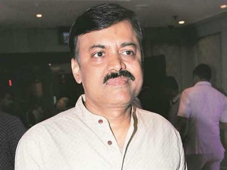 తెలుగు రాష్ట్రాలంటే మోడీకి అభిమానం, తిప్పికొడతాం: చంద్రబాబుపై జీవీఎస్