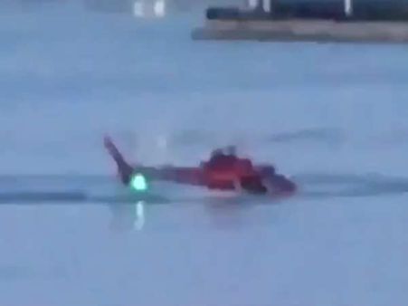 న్యూయార్క్‌లో హెలికాప్టర్ ప్రమాదం: ఇద్దరు మృతి, ఒకరికి గాయాలు