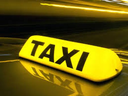 యువతి ఎదుటే ప్యాంట్ విప్పేసి, ఆమె వెంటే, ఏమైందంటే?