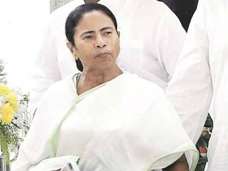 ఢిల్లీ చలో.: ఎర్రకోటపై గురి పెట్టిన దీదీ మమతా బెనర్జీ