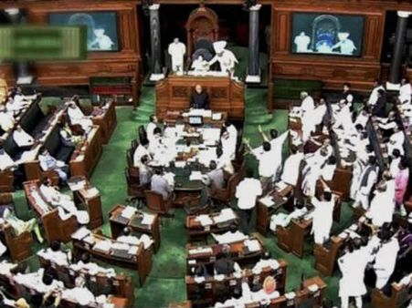 నాలుగోరోజు అదే తీరు: ఉభయసభలు వాయిదా, చర్చకు రాని అవిశ్వాసం