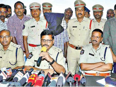 సైకో సీరియల్ కిల్లర్ అరెస్టు...అత్యంత కిరాతకుడు...ఒంటరిగా దొరికితే ఔటే!