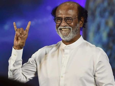 హిమాలయాలకు వెళ్లిపోయిన సూపర్ స్టార్ రజనీకాంత్, బాబాజీ గుహల్లో ధ్యానం, రాజకీయాల్లో!