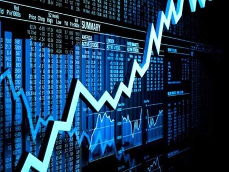 ట్రంప్ ట్రేడ్ వార్: స్టాక్ మార్కెట్లు విలవిల.. రూ.1.57 లక్షల కోట్ల సంపద ఆవిరి