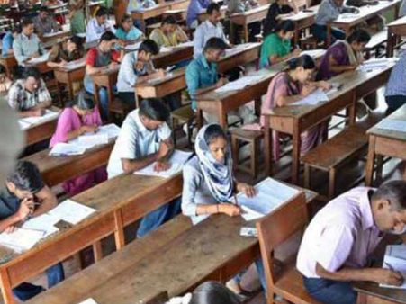 20 లక్షల మంది విద్యార్థుల గోస: ప్రశ్నపత్రం ధర రూ. 35 వేలు