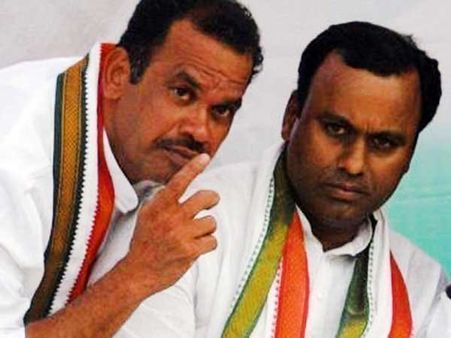 ‘కేసీఆర్! దమ్ముందా? కోమటిరెడ్డి బ్రదర్స్ దెబ్బెంటే చూపిస్తాం’: ఉత్తమ్, కోమటిరెడ్డి సవాల్