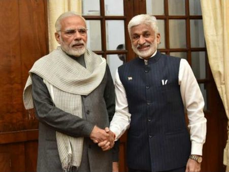 మోడీ కాళ్లు మొక్కిన విజయసాయిరెడ్డి?: వైసీపీ ద్వంద్వ నీతా?, ఎందుకింత సాగిలపడుతున్నారు!