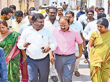 గుంటూరులో కలరా మరణాలపై చర్యలు...బాధ్యులైన ఉద్యోగుల సస్పెన్షన్‌