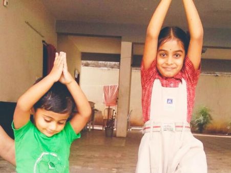 యోగ సూర్య నమస్కారాలు: ఇలా చేయాలి, ఫలితాలు ఎన్నో