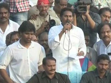 చంద్రబాబుకు కలలో కూడా నేనే: వైఎస్‌ జగన్‌