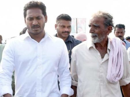 గుంటూరు జిల్లాలో టీడీపీ, వైసీపీ నేతల మధ్య ఘర్షణ...