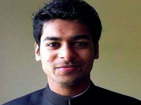 2017 సివిల్స్ ఫలితాలు: తెలుగు విద్యార్థికి టాప్ ర్యాంక్, సీబీఐ మాజీ జేడీ కుమారుడికి 196