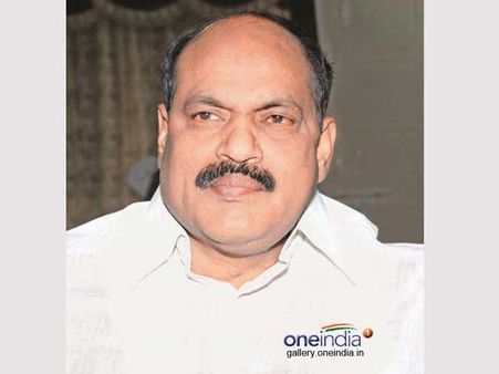 ఎమ్మెల్సీ భూపతిరెడ్డి Vs ఎమ్మెల్యే బాజిరెడ్డి: భూప్రక్షాళన రికార్డులపై విచారణకు కలెక్టర్ ఆదేశం