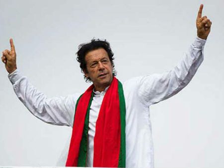 శివుడి రూపంలో ఇమ్రాన్ ఖాన్, పాకిస్తాన్‌లో దుమారం: చర్యలకు హిందూ ప్రతినిధుల డిమాండ్