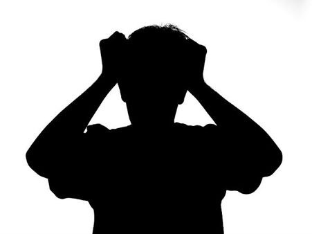 డిప్రెషన్‌లో మీరే నా డాక్టర్: హీరో మహేష్ బాబుకు లేఖ రాసి ట్రిపుల్ ఐటీ విద్యార్థి ఆత్మహత్య