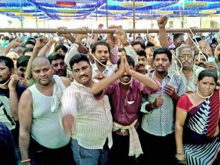 అగ్రిగోల్డ్‌ బాధితుల పాదయాత్ర,దీక్ష...అర్ధాంతరంగా రద్దు:భిన్నాభిప్రాయాలు