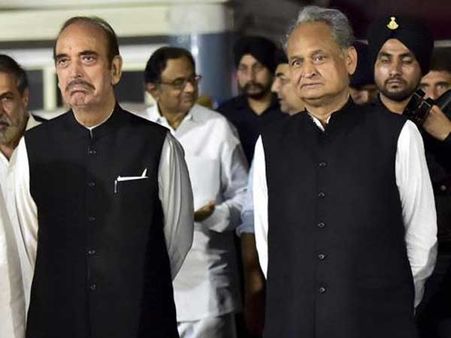 రసవత్తరంగా కర్ణాటక రాజకీయం .. జేడీఎస్‌తో ఆజాద్, గెహ్లాట్ మంతనాలు!