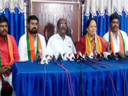 టీడీపీ గూడుపుఠాణి...పోలీసులు కొమ్ముకాస్తున్నారు:భగ్గుమన్న బీజేపీ