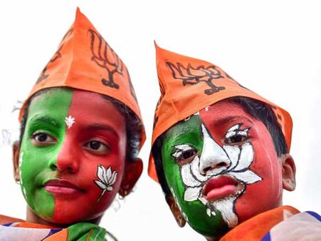 రిపబ్లిక్ టీవీ-జన్ కీ బాత్ ఎగ్జిట్ పోల్స్: బీజేపీకే పట్టం, రెండో స్థానంలో కాంగ్రెస్