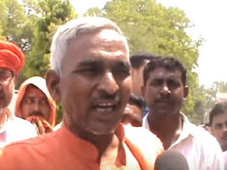 ఉన్నావ్: ముగ్గురు పిల్లల తల్లిపై రేప్ చేస్తారా: బిజెపి ఎమ్మెల్యే సురేంద్ర సింగ్ సంచలనం